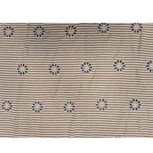 Tissu en coton tissé léger et respirant à rayures blanches et imprimé floral, très demandé pour les robes et les kurtis pour femmes et filles - Product Image 1