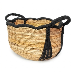 Cesta de Almacenamiento de Fibra Natural, Cesto Tejido Festoneado, Cesto Boho Hecho a Mano, Organizador con Borlas de Artesano Balinés, Caja Decorativa de Lujo para el Hogar - Product Image 1