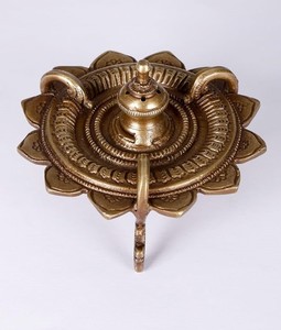 Porta Incienso de Latón de Lujo con Diseño de Loto, con 5 Ranuras para Varillas, Soporte Decorativo para Agarbatti, para el Hogar, Templo, Meditación, Yoga y Prácticas Espirituales - Product Image 2