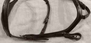 Brida de cuero Micklem: equipo de equitación cómodo, brida de cuero premium para caballo, fabricación de halter, pechera y correa para el cuello. - Product Image 3