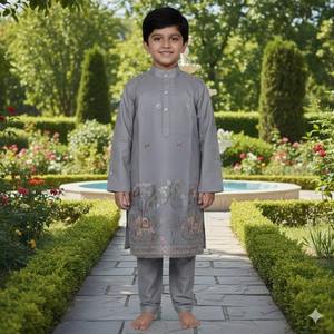 Vente flash sur l'ensemble kurta pyjama en soie pour garçons avec un design traditionnel artisanal Lakhnavi Chikankari disponible au prix d'usine - Product Image 6