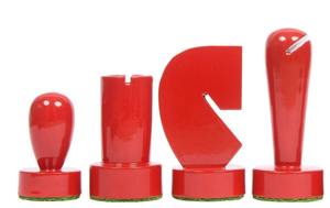 Élégant jeu d'échecs Berliner peint à la main, pièces en bois rouge et bleu, jeu de société premium 3.7 King au meilleur prix - Product Image 2