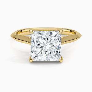Bague de fiançailles solitaire en moissanite taille princesse 2 carats avec design à épaules fendues - Product Image 1