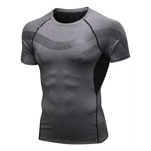 T-shirt de compression athlétique pour homme, design personnalisé, nouvelle collection, couche de base performante pour la course à pied, la gym et l'entraînement sportif - Product Image 1