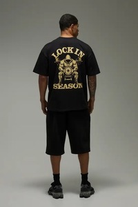 Camiseta de algodón grueso para hombre, hombros caídos, corte holgado y cuadrado, manga corta, estilo casual y urbano, top oversize para hombre, corte holgado y cuadrado. - Product Image 3