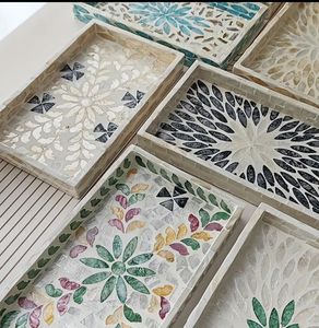 Bandejas Decorativas Hechas a Mano con Madreperla - Duraderas, Grabadas, Personalizables, con Empaque a Color, Estilo Moderno Clásico para Hogares de Lujo - Product Image 3