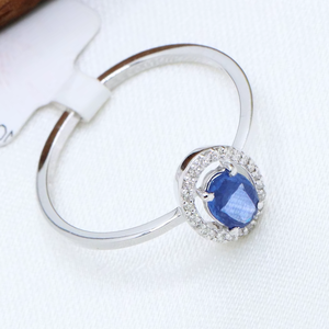 Bague en or blanc 18 carats avec saphir bleu et diamants Memoria Jewels, bijoux artisanaux en pierres précieuses naturelles, bijoux de guérison certifiés IGI, classique - Product Image 6