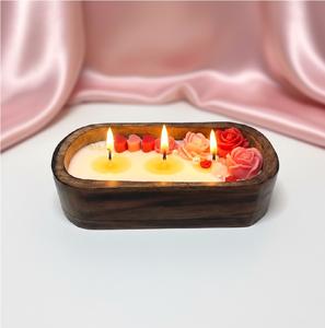 Bougie en cire de soja naturelle TW 2026, coulée dans un bol en bois rustique, double mèche, design ovale. - Product Image 3