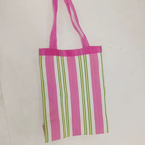 Nouveau sac fourre-tout matelassé en coton uni élégant avec fermeture éclair, bandoulière rembourrée douce, esthétique tendance, taille personnalisable - Product Image 1