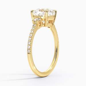 Bague de fiançailles en or jaune avec diamant taille coussin, design trois pierres, diamant de laboratoire certifié IGI, bague de mariage pour femme - Product Image 2