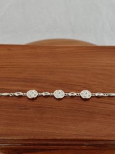 สร้อยข้อมือเงินแท้ 925 ลายเหรียญเรขาคณิตสำหรับผู้หญิง เครื่องประดับแฟชั่นเรียบง่าย ขัดเงาอย่างดี เหมาะสำหรับใส่ทุกวัน ของขวัญสำหรับงานปาร์ตี้ - Product Image 2