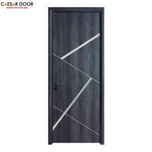 Porte composite de chambre à coucher au design minimaliste, avec bandes métalliques, en bois massif insonorisé, WPC, couleurs et tailles personnalisables - Product Image 1