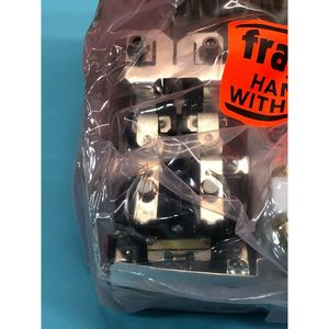 Lam 853-015130-002 4420 RF ไดรฟ์จับคู่เกียร์, อุปกรณ์เซมิคอนดักเตอร์มรดกระดับโลกที่เชื่อถือได้155813และชิ้นส่วนที่ - Product Image 5