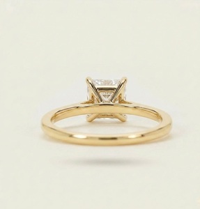 Anillo de Compromiso de Diamante Cultivado en Laboratorio, Corte Princesa, 1CT VS1, 5.5 mm, Oro Sólido de 18K, Certificado IGI, Color E, Joyería Fina - Product Image 5