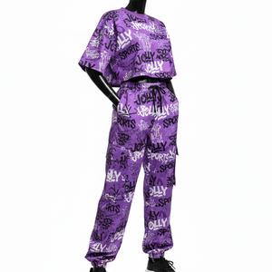 Conjunto de Pantalones y Top Corto para Mujer, Premium, 220 GSM, Poliéster y Algodón, Estampado de Grafiti Morado, Sublimación, Logotipo Personalizado - Product Image 4