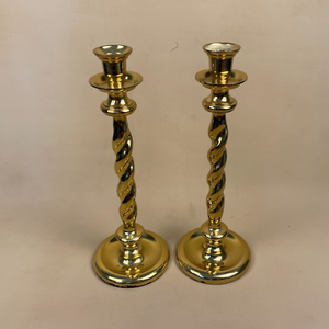 Ensemble de 3 bougeoirs en aluminium plaqué or pour la décoration de la maison et des mariages, taille personnalisable, écologique et durable. - Product Image 4