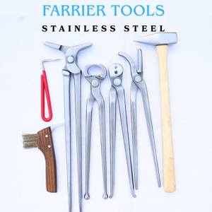 Kit de Herramientas de Herrador para Herradurado con Estuche, Pinza para Clavos, Extractor de Clavos, Herramienta para Abrir Herraduras, Martillo, Cepillo de Limpieza y Gancho - Product Image 5
