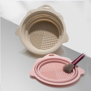 Foldable Silicone <b>Makeup</b> Brush Cleaning Bowl Cute Fish Shape Cosmetic Brush Washer Beauty Sponge Cleaner Portable Cleaning <b>Tool</b> - Product Image 3