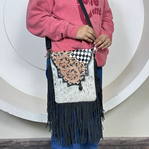 Bolso Bandolera de Cuero Repujado a Mano con Diseño de Tablero de Ajedrez, Flecos de Piel de Vaca, Estilo Bohemio, para Mujer - Product Image 4