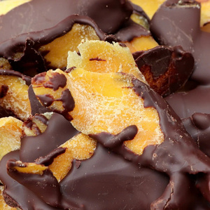 Rodajas de Mango Seco Recubiertas de Chocolate Más Vendidas |   Caramelos de Frutas 100% Naturales de Primera Calidad - Product Image 3