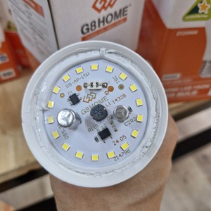 Ampoules LED 9W A SKD A60 6500K 220V Corps en aluminium Couvercle en PP Base B22/E27 770Lm Éclairage à économie d'énergie CRI83 20 000 heures - Product Image 4