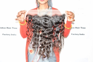 Extensiones frontales HD 13*4 onduladas para mujer, cabello virgen indio, doble trama a máquina, sin procesamiento, color natural, fabricantes de cabello humano al por mayor. - Product Image 3