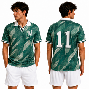 Camiseta de Fútbol Personalizada, Diseño Retro Ajustado, con Cuello, Marca Privada, Lista para Exportación, para Jugadores y Aficionados, Estilo Clásico y Herencia Deportiva - Product Image 1