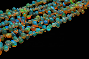 Excelentes cuentas de ópalo natural etíope, forma de gotas suaves de 5mm para la fabricación de joyas - Product Image 6