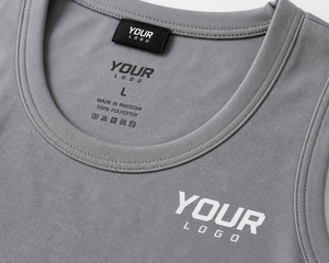 Débardeur sans manches gris pour homme, col rond, séchage rapide, polyester, décontracté, sport, avec logo imprimé par transfert thermique sur le devant - Product Image 2