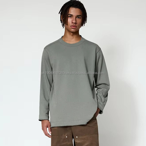 Haut ample pour hommes d'automne et d'hiver avec motifs personnalisables American Street Style Sweats à capuche et sweat-shirt à col rond - Product Image 1