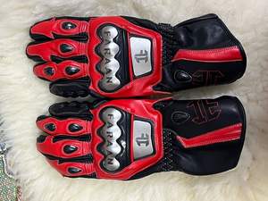 Gants de moto en cuir premium, qualité supérieure, rouge et noir, protection des phalanges en carbone, manchette longue, pour la course sur circuit - Product Image 2