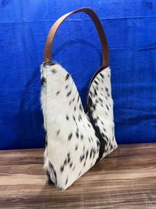 Women's Genuine Leather Animal Prints Casual <b>Tote</b> <b>Bag</b> Lock Closure Velvet Lined Polyester Zip Pocket Handbag - Product Image 3