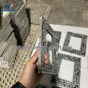 Espejo de Nácar de Fabricante OEM, Línea de Regalos Personalizados, ESPEJO DE MANO PERSONALIZADO CON PERLAS, Vietnam - Product Image 3