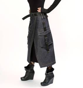 Collection GRACE : Jupe midi en jean pour femme avec poches et ceinture, design asymétrique, haut à manches longues noir écologique, respirant et à séchage rapide - Product Image 6