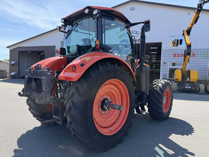 Tractor M7-152 2022, Equipo Premium Listo para Exportación, Suministro a Granel de Alta Resistencia - Product Image 4
