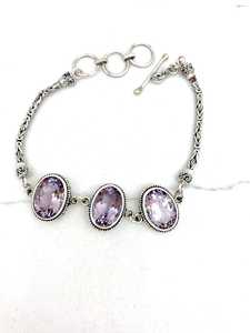 Pulsera Bali de Plata de Ley con Tres Piedras Ovaladas de Amatista y Topacio Azul, Joyería Hecha a Mano con Piedras Preciosas, Regalo para Mujer, Venta al por Mayor - Product Image 3