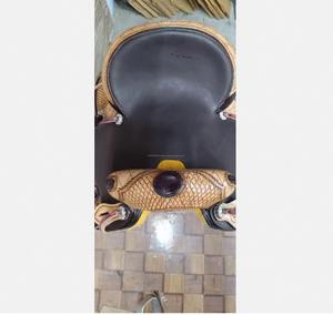 Silla de montar profesional de cuero genuino para caballo, estilo Western y inglés, con armazón de madera - Product Image 2