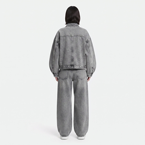 Conjunto de 2 Piezas de Mezclilla para Mujer, Diseño Personalizado OEM, Manga Larga, Poliéster/Algodón, Estilo Urbano, Transpirable y Ecológico - Product Image 4