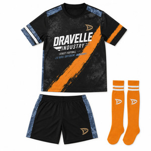 Fabricant professionnel de kits de football personnalisés par sublimation : uniforme de football complet pour équipe avec maillot à manches courtes col en V et short - Product Image 1