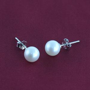 Boucles d'oreilles en argent S925 de haute qualité avec perle d'eau douce, version coréenne, design simple pour femmes - Product Image 3