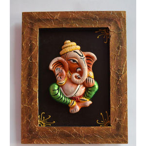 Jarrón Decorativo de Arcilla Hecho a Mano con Diseño Art Deco del Dios Ganesha, para Condolencias, Bodas, Cumpleaños, Diwali (Diseño Vertical) - Product Image 3
