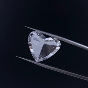 Diamante Cultivado en Laboratorio 1CT Corazón G VS2 Certificado IGI CVD 3EX Corte Excelente Proveedor Mayorista para Compradores Internacionales de Diamantes - Product Image 6
