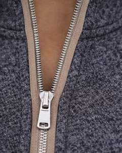 ชุดโยคะสองชิ้นสีเทาชาร์โคลสำหรับผู้หญิง เสื้อครอปซิปและกางเกงขาบานเอวสูง แต่งขอบตัดสี ชุดออกกำลังกาย ชุดฟิตเนส รับผลิตตามแบบ OEM - Product Image 4