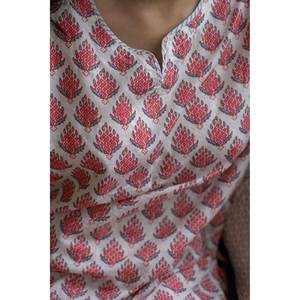 Conjunto de Pijama Marigold Mornings para Mujer con Antifaz, Ropa de Dormir Cómoda - Product Image 1