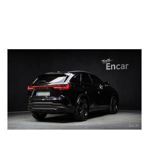 Lexus NX Premium 2024 con Volante a la Izquierda, Asientos de Cuero, Cámara Trasera, 8,603 km - Product Image 2