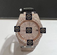 Montre-bracelet de luxe sportive ronde 42 mm en moissanite avec cadran en verre, aiguilles, bracelet en acier inoxydable et fermoir, montre tendance pour hommes et femmes