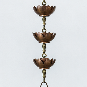 Chaîne de pluie décorative en cuivre artisanal en forme de lotus pour gouttière extérieure, jardin, maison, patio - Product Image 4