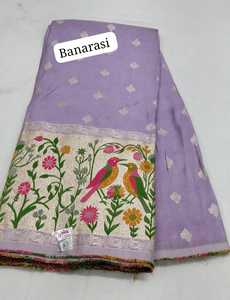 Tela de tejido Banarasi con estampado para usar en sarees o vestidos Kurtis - Product Image 3