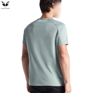 Camiseta de Manga Corta para Hombre, Nueva Llegada 2026, Azul Claro con Estampado Geométrico, Secado Rápido, Cuello Redondo, Corte Regular, Ropa Deportiva para Gimnasio - Product Image 4