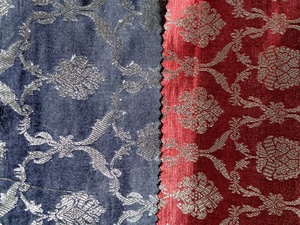 Tissu en soie 100% brodé de fleurs rouges, textile décoratif, matière pour robe - Product Image 3